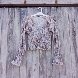 Mango Floral Print Plisse Pleated Peplum Blouse Womens Sz XS V-neck Semi Sheer